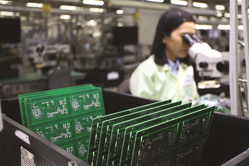 Sản xuất thiết bị phức hợp điện tử tại Nhà máy Spartronics Việt Nam (thuộc Tập đoàn Sparton, Hoa Kỳ). Ảnh: Lê Toàn